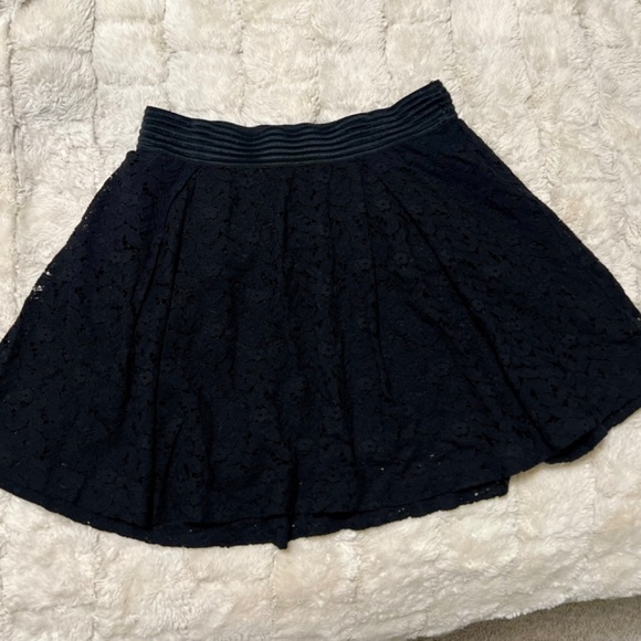 Dynamite Eyelet Pleated Lined Skirt - Picture 2 of 5